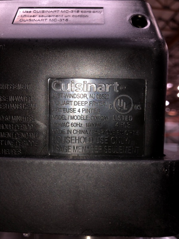 Photo 3 of *DOESN'T POWER ON*- Cuisinart CDF-200P1 Professional Deep Fryer, 1 gallon, Stainless Steel
