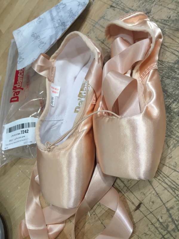Photo 1 of  Ballet Pointe Shoes Girls Women Ribbon Ballerina Shoes with Toe Pads SIZE 6