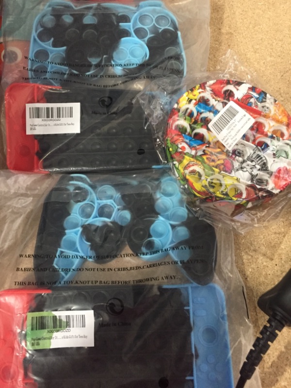 Photo 1 of SET OF 3 POP FIDGET  TOYS 