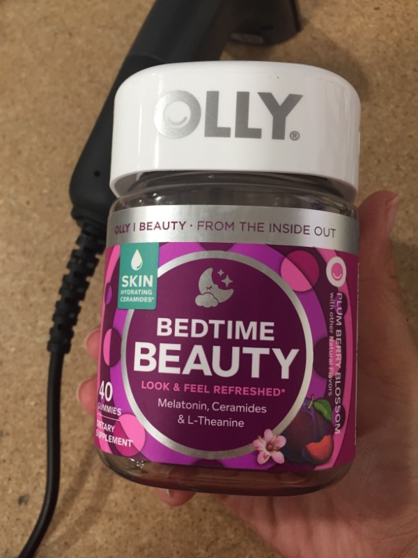 Photo 2 of **EXPIRES JULY2022** OLLY Bedtime Beauty Gummy, Skin Hydrating, Melatonin, Ceramides and L-Theanine, Sleep Supplement, Sleep Aid, Plum Berry, 20 Day Supply - 40 Count
