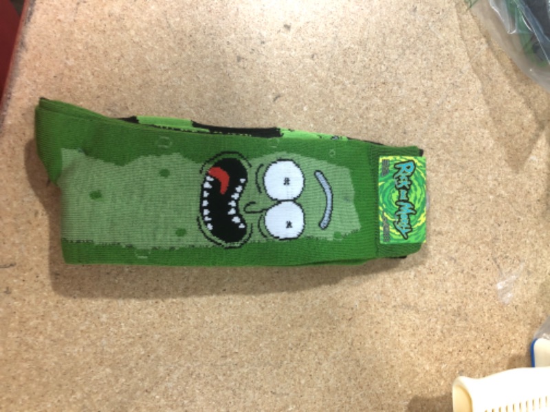 Photo 2 of 2 Pairs Rick and Morty Pickle Rick Adult Crew Socks, Green/Black 6-12