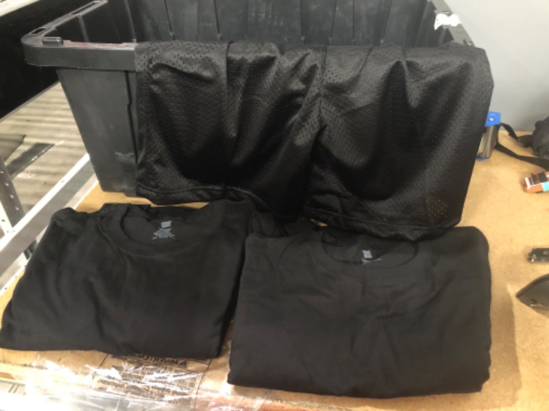 Photo 1 of Bundle of 2
(4 PAck) Hanes Tagless ComfortSoft Crewneck T-Shirt Black 2XL, Sports Shorts Small Black