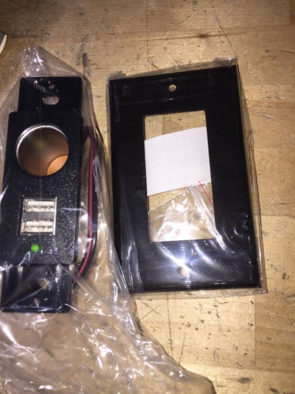 Photo 1 of 12V / 2 USB WALL PLATE 12
Brand: Magnadyne
