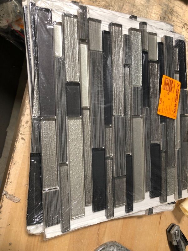 Photo 2 of ** SETS OF 5**
Metro Gris Interlocking 12 in. x 12 in. x 8 mm Textured Glass Stone Mesh-Mounted Mosaic Tile (1 sq. ft.)
