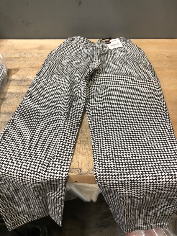 Photo 1 of CHEF UNIFORMS HOUNDSTOOTH WHITE WOMEN PANT SMALL