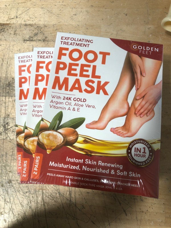 Photo 2 of *** 01/12/2023**   ** NON-REFUNDABLE**   *** SOLD AS IS***   ** SETS OF 3**
24K Gold Foot Peel Mask - Argan Oil, Aloe Vera, Vitamin A & E Exfoliating Masks - Baby Soft Peeling Socks - for Dead Skin & Dry Feet - Cracked Heels & Rough Calluses Remover - Smo