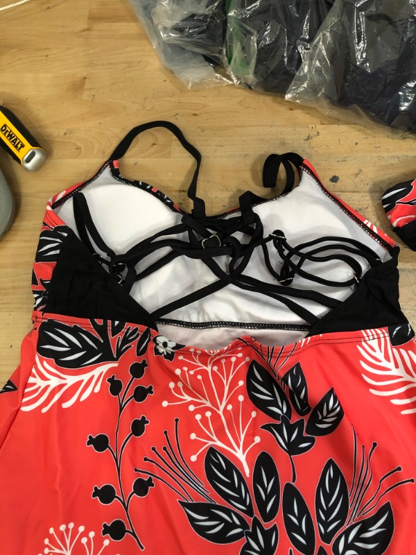 Photo 1 of BEACH SWIM SUITE SET
SIZE:M