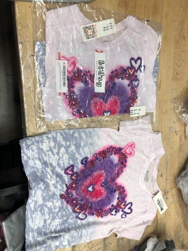 Photo 1 of **SET OF 2**
The Season Essentials Kidsy Girls Big Heart Graphic Printed Peruvian Cotton T-Shirt – Short Sleeve, Crewneck (Size 3)