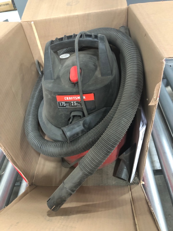 Photo 3 of Craftsman 2.5 gal. Corded Wet/Dry Vacuum 3 amps 120 volt 1.75 hp