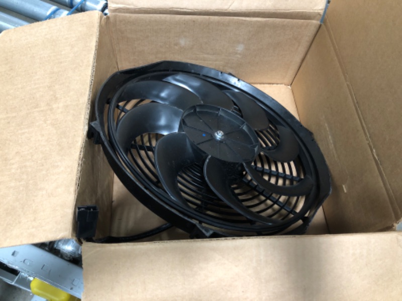 Photo 2 of Proform 67018 14" S-Blade Electric Fan
