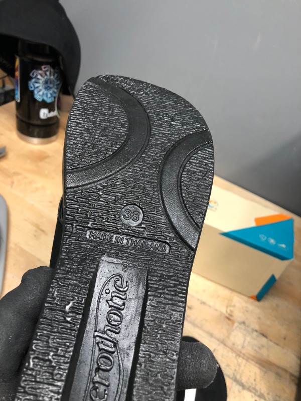 Photo 1 of AEROTHOTIC Original Orthotic Comfort Thong Style Flip Flops Sandals for Women with Arch Support for Comfortable Walk Black 8