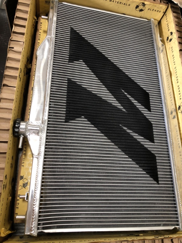 Photo 4 of **MINOR DENTS FROM SHIPPING** Mishimoto MMRAD-RSX-02 Performance Aluminum Radiator Compatible With Acura RSX 2002-2006
