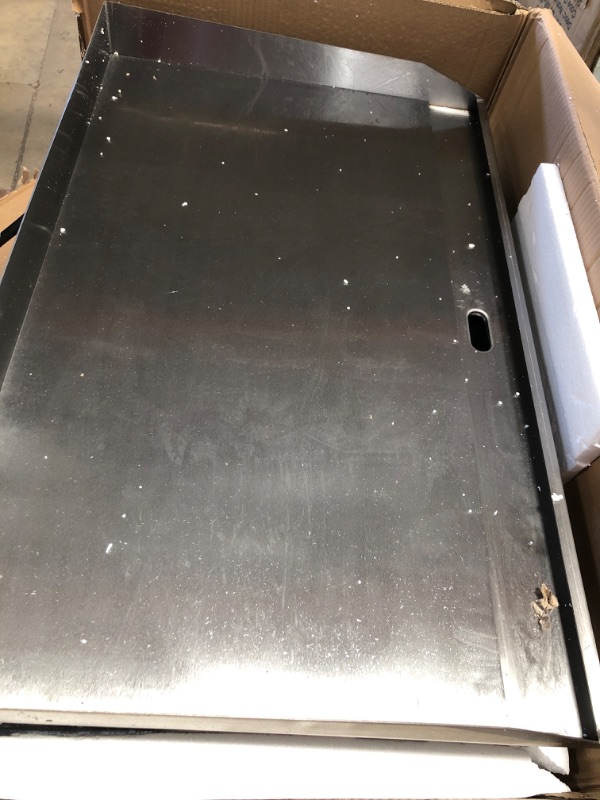 Photo 4 of **MINOR DAMAGE** VEVOR 29" Commercial Electric Griddle,Electric Countertop Flat Top Griddle 110V 3000W Half Grooved/Flat,Non-Stick Restaurant Teppanyaki Stainless Steel...
