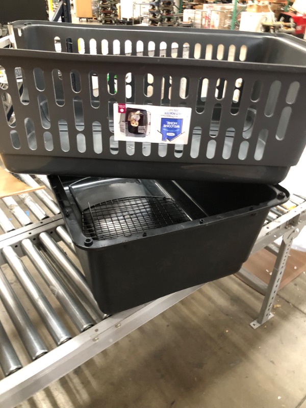 Photo 2 of **MISSING HARDWARE **Petmate Aspen Pet Pet Porter Kennel, 40"
