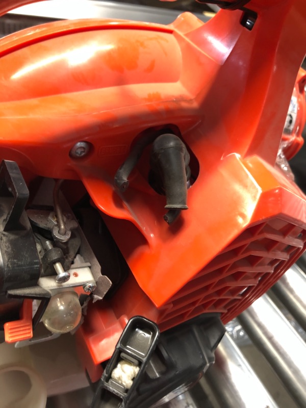 Photo 4 of **MISSING PARTS** DAMAGED* ECHO
170 MPH 453 CFM 25.4 cc Gas 2-Stroke Cycle Handheld Leaf Blower