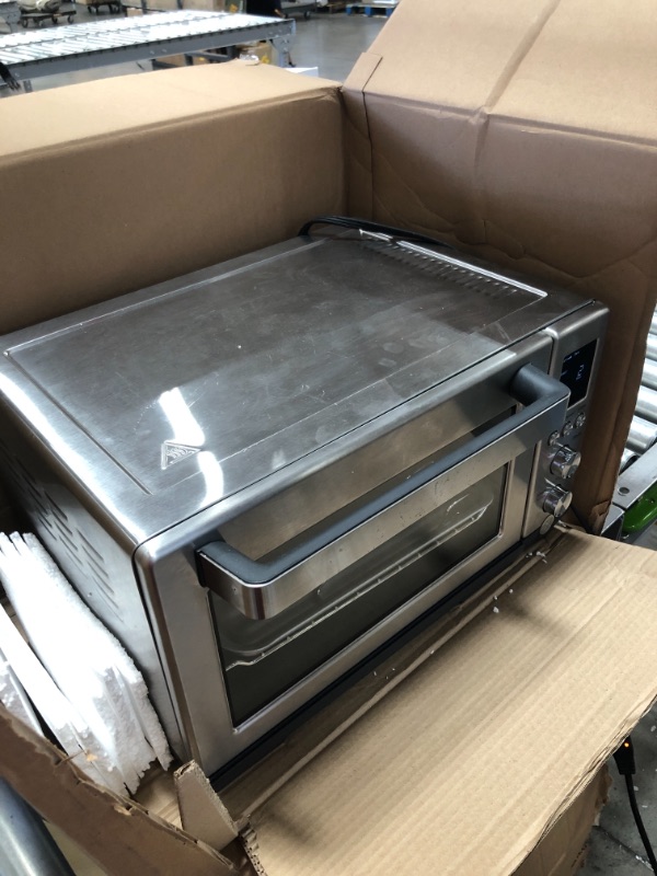 Photo 3 of GE - Quartz 6-Slice Toaster Oven with Convection Bake - Stainless Steel
