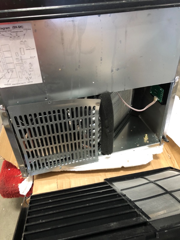 Photo 4 of VEVOR 110V Commercial Ice Maker 155LBS/24H with 39LBS Bin, Clear Cube, LED Panel, Stainless Steel **PARTS ONLY**