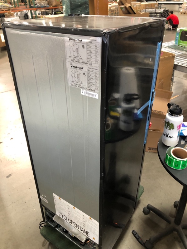 Photo 4 of DAMAGED: Magic Chef
7.4 cu. ft. 2 Door Mini Fridge in Black