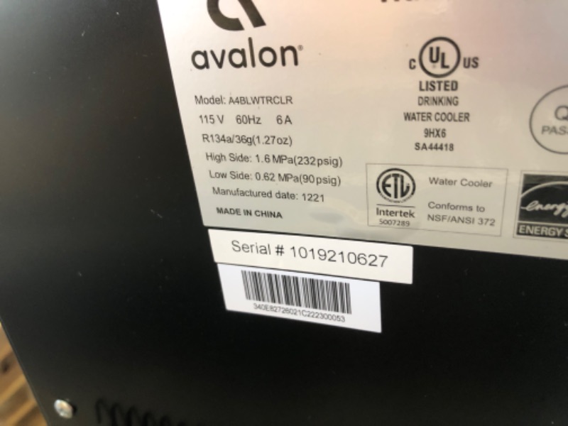 Photo 3 of **MINOR DENTS** Avalon Distributeur D'eau Froide Et Chaude Avalon, Auto-nettoyant, Remplissage Par Le Bas, BioGuard A4BLWTRCLR
