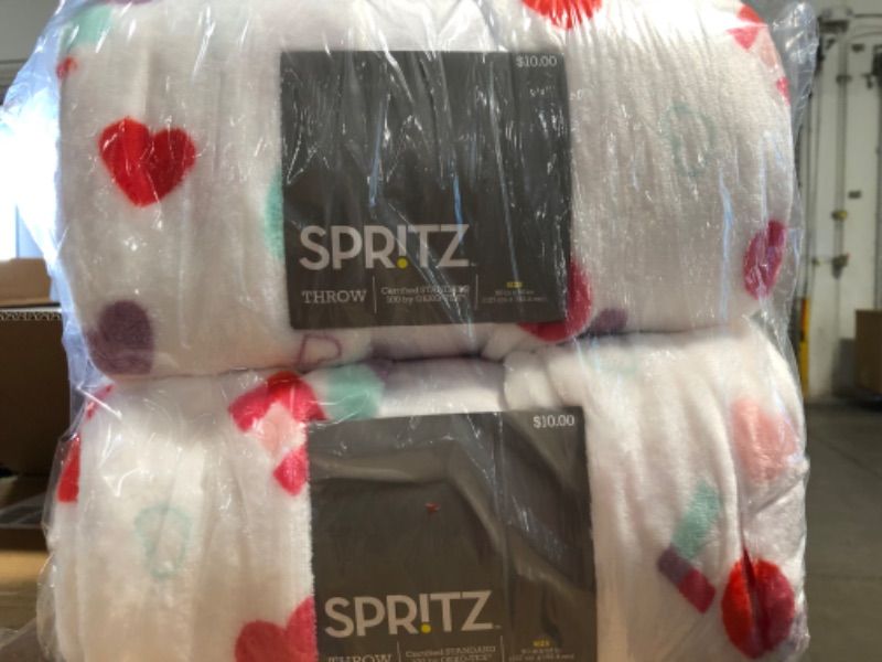 Photo 2 of (2 PACK)
Love Hearts Plush Valentine's Day Throw Blanket White - Spritz