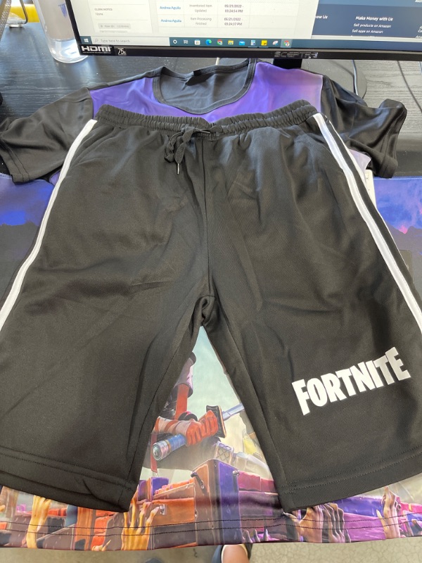 Photo 3 of Epic Games Fortnite T Shirt Youth Fashion Casual Short Sleeve Shirt WITH SHORT  3D Printed T Shirts LARGE