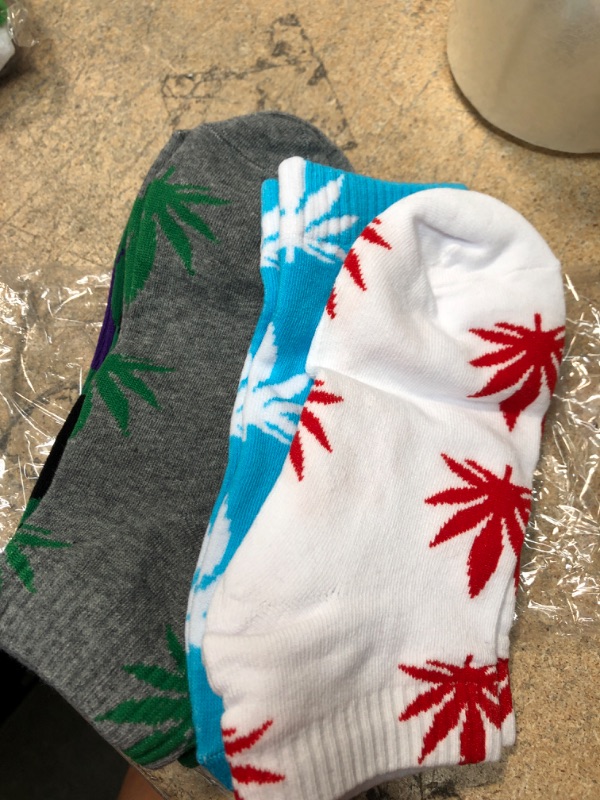 Photo 2 of 5 Pairs Unisex Marijuana Weed Leaf Boat Warm Cotton Socks (US 5-10.5)
