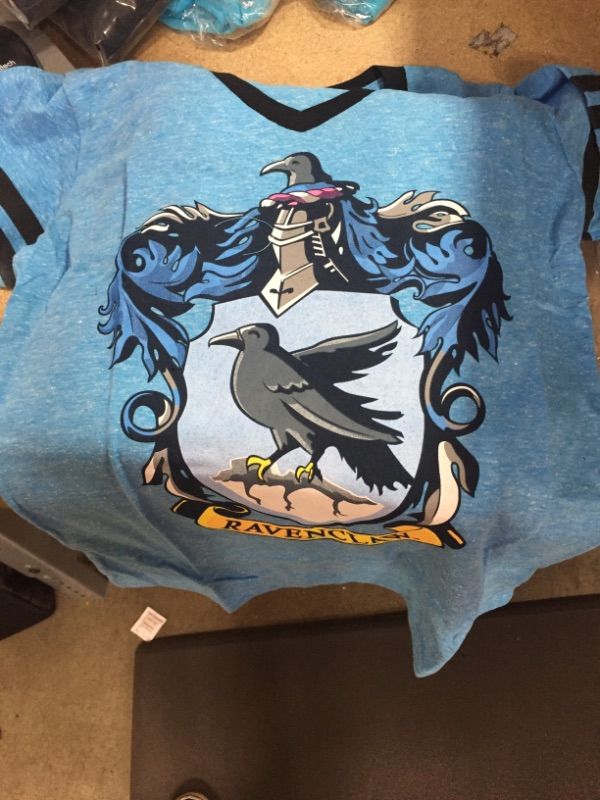 Photo 2 of Harry Potter Ravenclaw Jrs V-Neck T-Shirt size medium 
