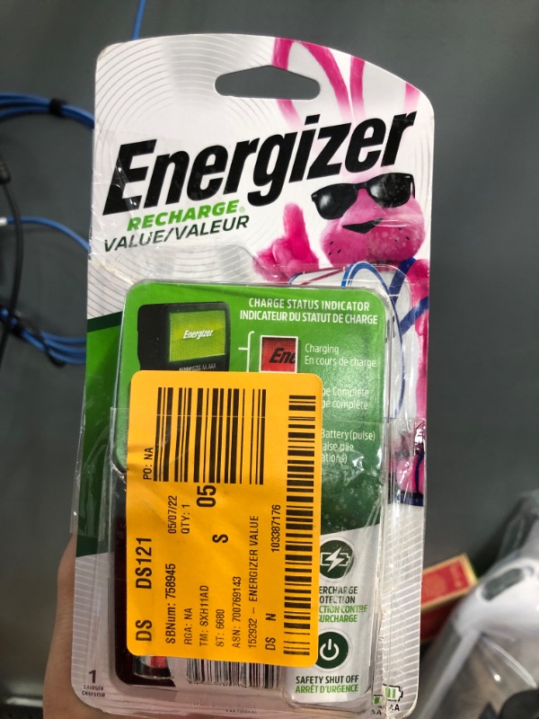 Photo 2 of Energizer Value Charger for NiMH Rechargeable AA and AAA Batteries - 1.0 Ea
