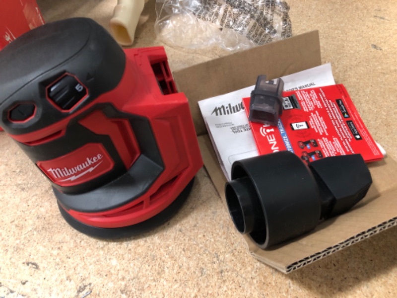 Photo 2 of 
Milwaukee
M18 18-Volt Lithium-Ion Cordless 5 in. Random Orbit Sander (Tool-Only)