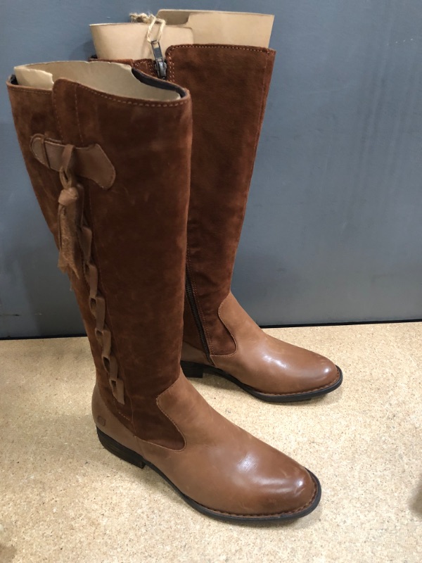 Photo 3 of Brn Women's Casual Boots Brown/Rust - Brown Cook Leather Boot - Women
SIZE 7.5