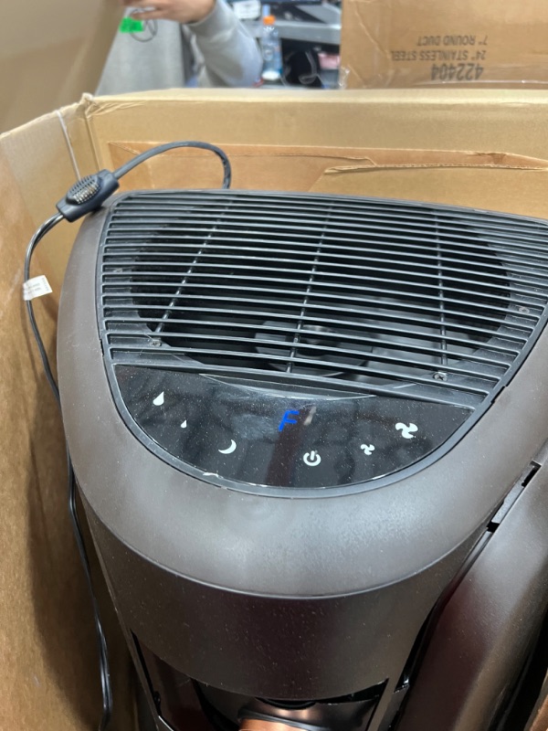 Photo 5 of Designer Series 3.5 Gal. Evaporative Humidifier for 2,400 sq. ft.
