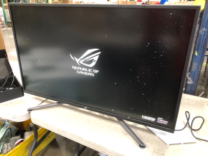 Photo 6 of ASUS ROG Strix 43” 4K HDR DSC Gaming Monitor (XG43UQ) - UHD (3840 x 2160), 144Hz, 1ms, HDMI 2.1, Extreme Low Motion Blur Sync, FreeSync™ Premium Pro, DisplayHDR1000, DCI-P3 90%, DisplayPort, USB
