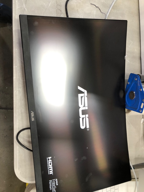 Photo 2 of ASUS TUF Gaming 27" 1440P HDR Curved Monitor (VG27WQ1B) - QHD (2560 x 1440), 165Hz (Supports 144Hz), 1ms, Extreme Low Motion Blur, Speaker, FreeSync Premium, VESA Mountable, DisplayPort, HDMI , BLACK