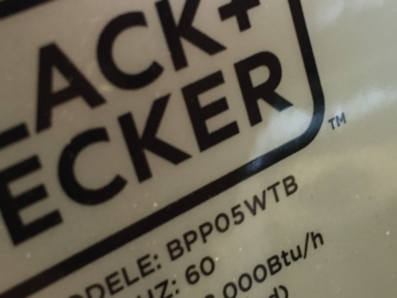 Photo 1 of **PARTS ONLY**
BLACK+DECKER 8,000 BTU Portable Air Conditioner with Remote Control, White
