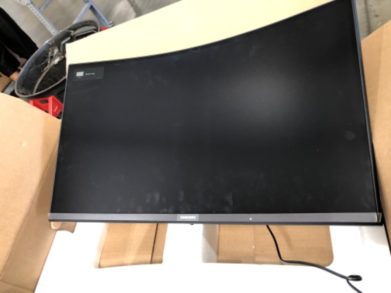 Photo 3 of SAMSUNG T550 Series 27-Inch FHD 1080p Computer Monitor, 75Hz, Curved, Built-in Speakers, HDMI, Display Port, FreeSync (LC27T550FDNXZA)
