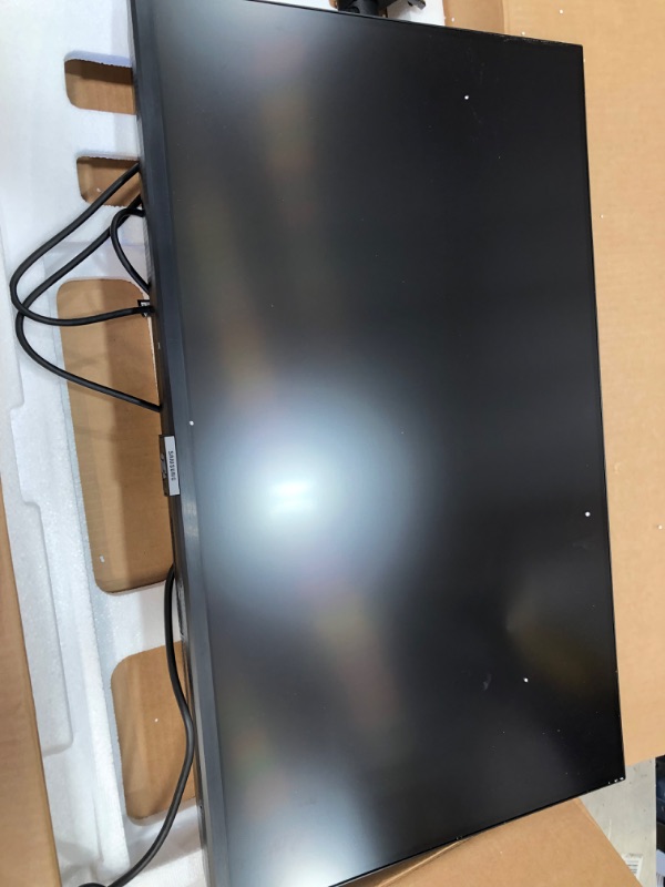 Photo 2 of SAMSUNG 32 Inch 4K UHD Monitor, Computer Monitor, Wide Monitor, HDMI Monitor HDR 10 (1 Billion Colors), 3 Sided Borderless Design, TUV-Certified Intelligent Eye Care, S70A (LS32A700NWNXZA)
