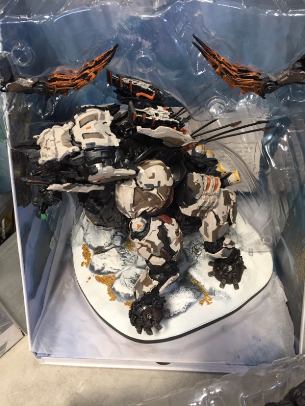 Photo 1 of PS5 Preorder Horizon Forbidden West Collector's Edition - PlayStation 5 Sony GameStop
