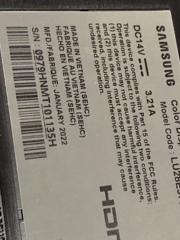 Photo 1 of Samsung 28" UE570 UHD Monitor in Black High Glossy/Metallic Silver(LU28E570DS/ZA)
