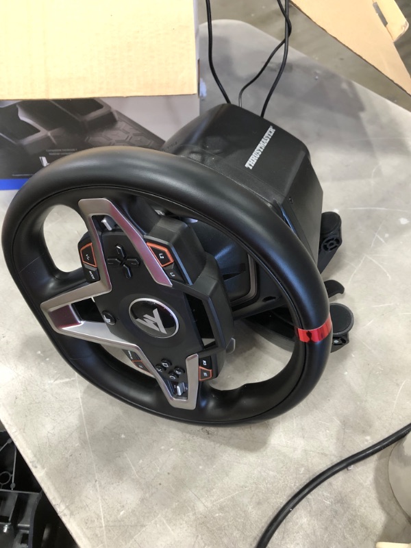 Photo 2 of Thrustmaster T248, Racing Wheel and Magnetic Pedals, HYBRID DRIVE, Magnetic Paddle Shifters, Dynamic Force Feedback, Screen with Racing Information (PS5, PS4, PC)
