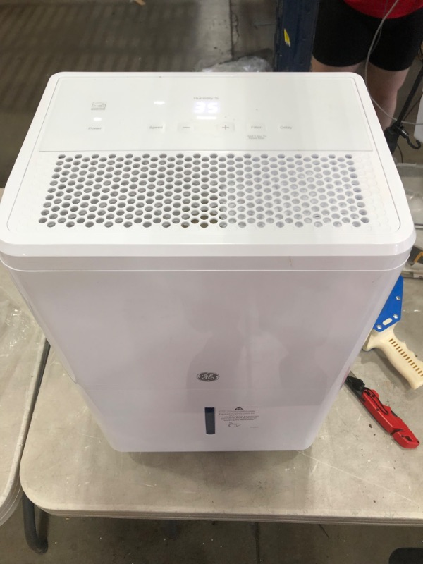 Photo 2 of 
GE
22 pt. Dehumidifier with Smart Dry for Bedroom, Basement or Damp Rooms up to 1500 sq. ft. in White, ENERGY STAR