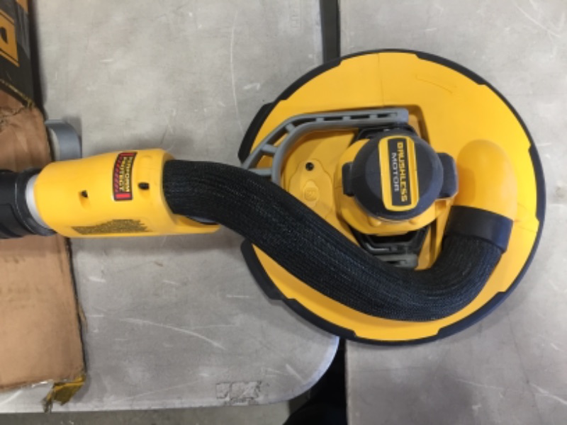 Photo 7 of "DeWALT DCE800B 20V MAX Cordless Durable Brushless Drywall Sander - Bare Tool"
