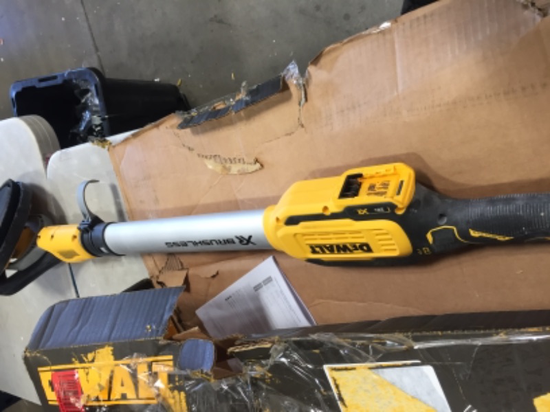 Photo 8 of "DeWALT DCE800B 20V MAX Cordless Durable Brushless Drywall Sander - Bare Tool"
