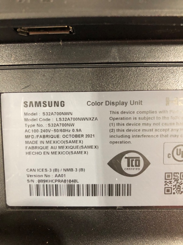 Photo 3 of SAMSUNG 32 Inch 4K UHD Monitor, Computer Monitor, Wide Monitor, HDMI Monitor HDR 10 (1 Billion Colors), 3 Sided Borderless Design, TUV-Certified Intelligent Eye Care, S70A (LS32A700NWNXZA)
