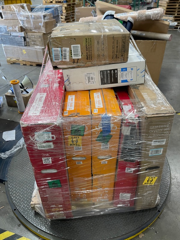 Photo 3 of PALLET OF 7 BROKEN TVS AND MONITORS**SOLD AS IS**NONREFUNDABLE 