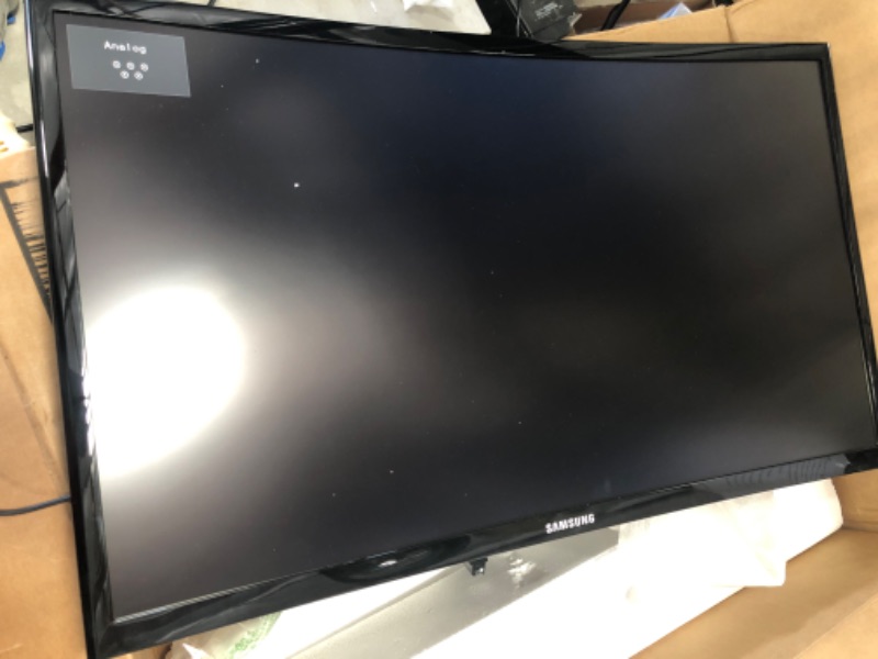 Photo 6 of SAMSUNG 23.5” CF396 Curved Computer Monitor, AMD FreeSync for Advanced Gaming, 4ms Response Time, Wide Viewing Angle, Ultra Slim Design, LC24F396FHNXZA, Black
*CRACK ON FRAME***