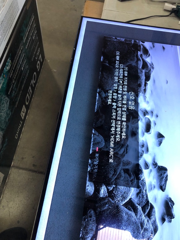 Photo 1 of LG OLED48CXPUB Alexa Built-In CX 48" 4K Smart OLED TV (2020)