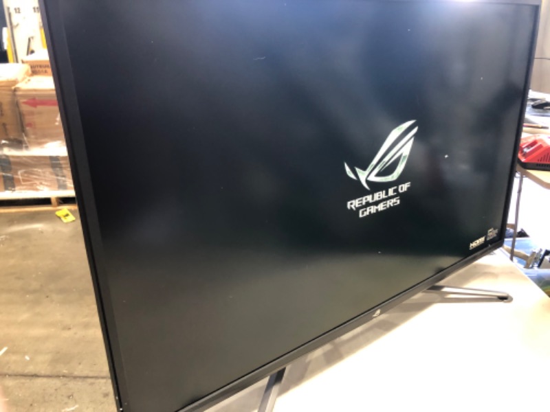 Photo 6 of ASUS ROG Strix 43” 4K HDR DSC Gaming Monitor (XG43UQ) - UHD (3840 x 2160), 144Hz, 1ms, HDMI 2.1, Extreme Low Motion Blur Sync, FreeSync™ Premium Pro, DisplayHDR1000, DCI-P3 90%, DisplayPort, USB
