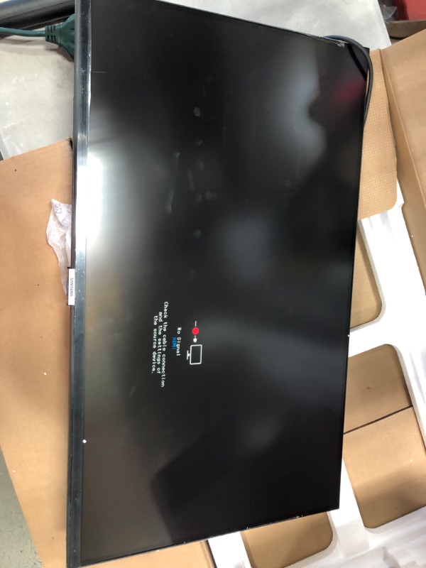 Photo 5 of Samsung 32" S70A UHD High Resolution Monitor in Black(LS32A700NWNXZA)
