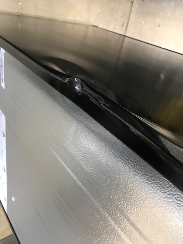 Photo 1 of (MULTIPLE DENTS)
Danby 7.0 Cu. Ft. Frost Free Top Freezer Refrigerator in Stainless
