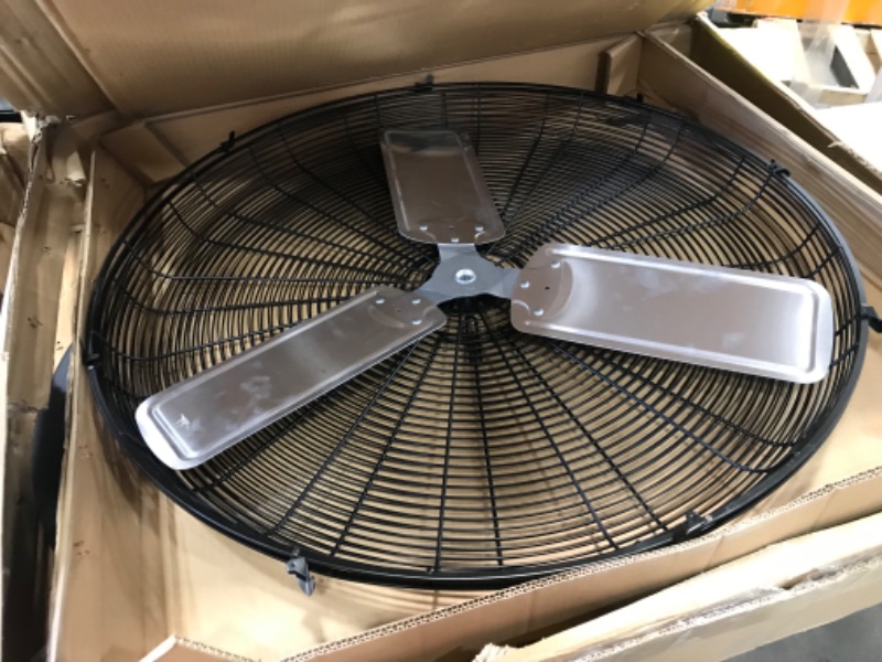 Photo 2 of (MISSING POWER CORDS/HARDWARE)
iLIVING 30" Commercial Pedestal Oscillating Fan - Shop, Garage, Warehouse - 120V 1.65A 8400 CFM